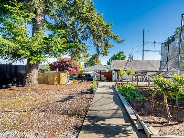 3796 Peter Street, Burnaby, BC, V5J 1N4 - 27