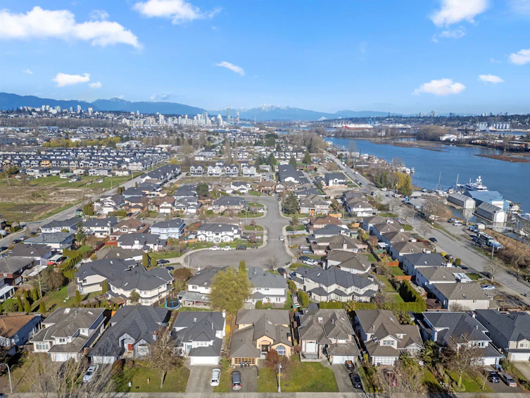 1240 Pretty Court, New Westminster, BC, V3M 6S1 - 39
