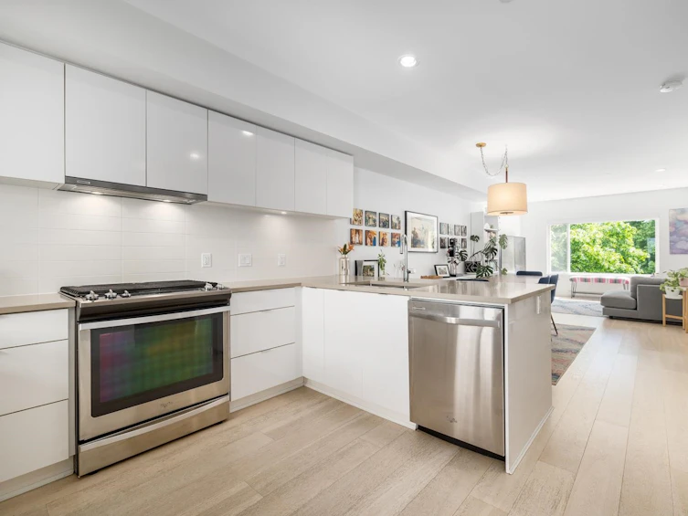 109-453 East 16th Avenue, Vancouver, BC, V5T 2T8 - 10