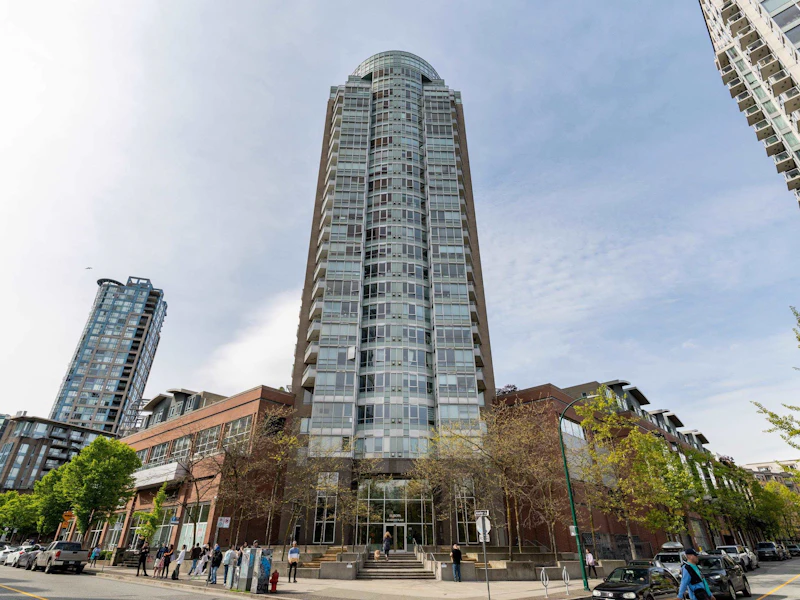 1210 - 63 Keefer Place, Vancouver BC V6B 6N6