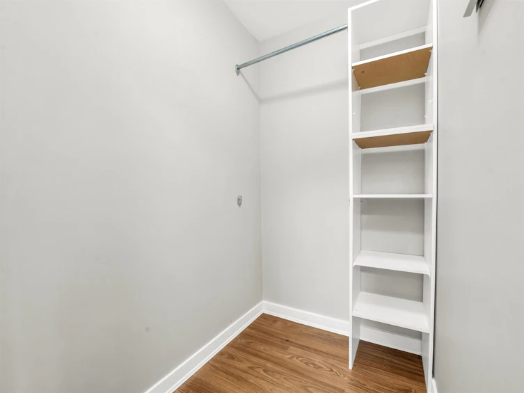 307-2250 Oxford Street, Vancouver, BC, V5L 1G1 - 12