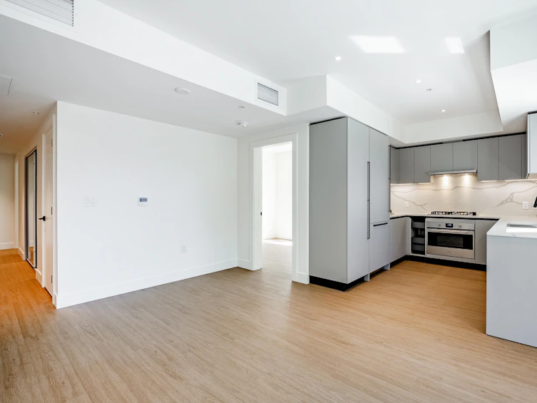 203-2235 East Broadway, Vancouver, BC, V5N 1W8 - 10