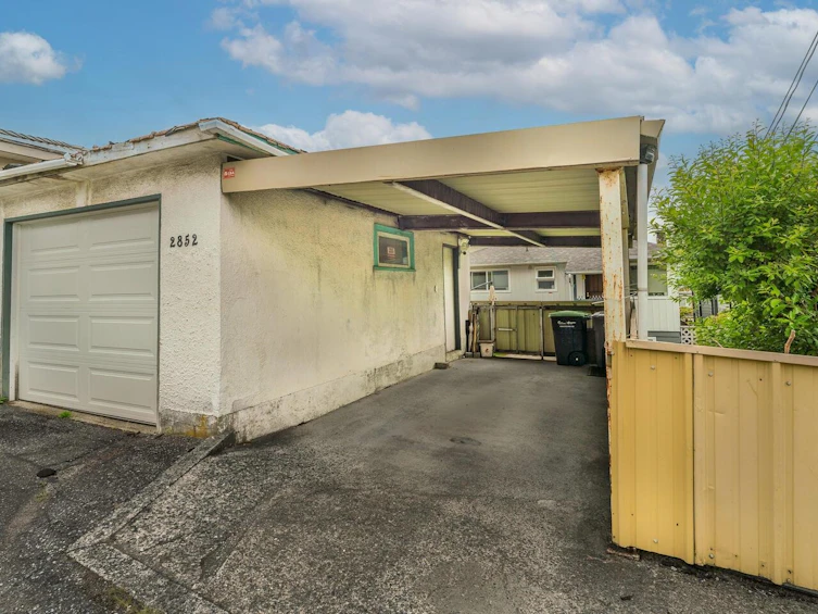 2852 East 23rd Avenue, Vancouver, BC, V5R 1B1 - 3
