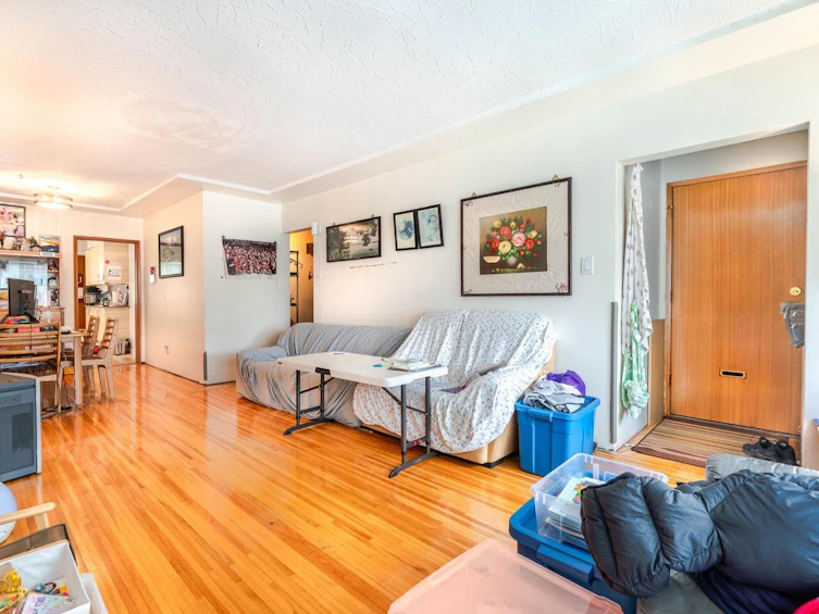 2852 East 23rd Avenue, Vancouver, BC, V5R 1B1 - 5