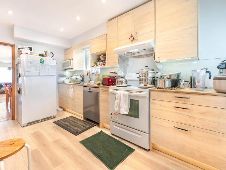 2852 East 23rd Avenue, Vancouver, BC, V5R 1B1 - 11