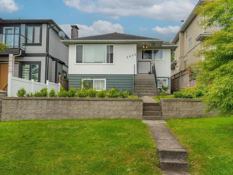 2852 E 23rd Avenue, Vancouver BC V5R 1B1