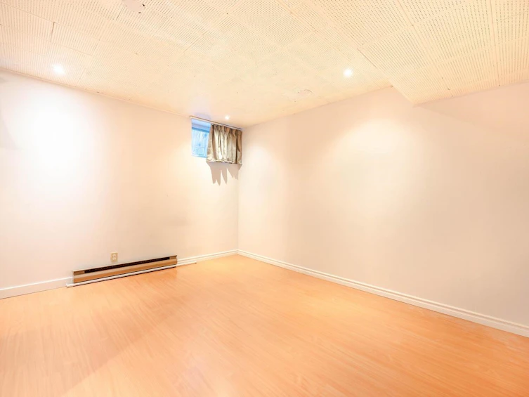 2852 East 23rd Avenue, Vancouver, BC, V5R 1B1 - 20