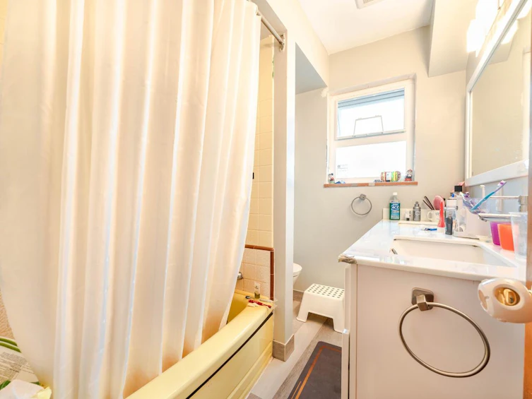 2852 East 23rd Avenue, Vancouver, BC, V5R 1B1 - 21