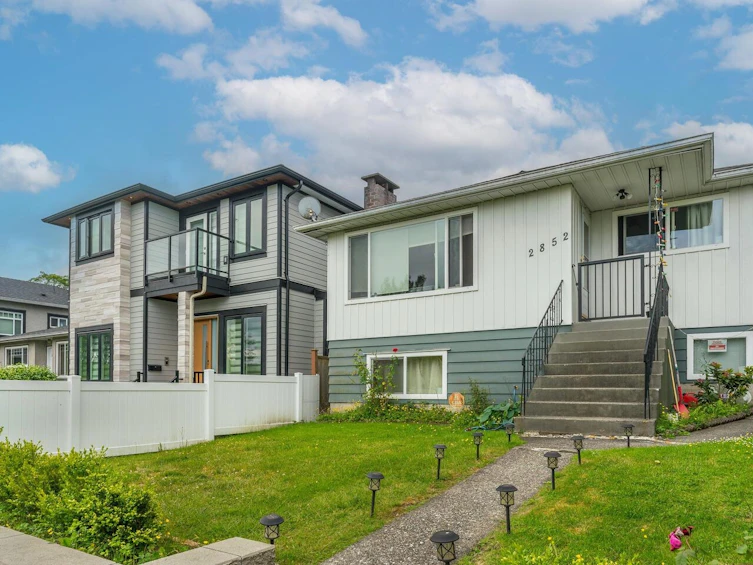 2852 East 23rd Avenue, Vancouver, BC, V5R 1B1 - 23