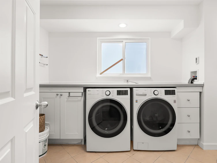 3371 Chatham Street, Richmond, BC, V7E 2Y8 - 31