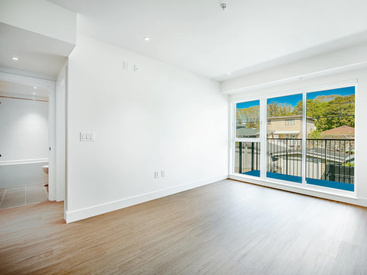 210-2235 East Broadway, Vancouver, BC, V5N 1W8 - 9