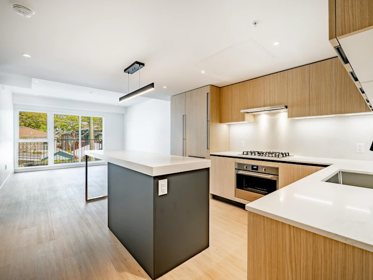 210-2235 East Broadway, Vancouver, BC, V5N 1W8 - 11