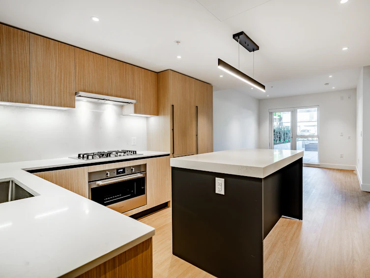 108-2235 E Broadway, Vancouver, BC, V5N 1W8