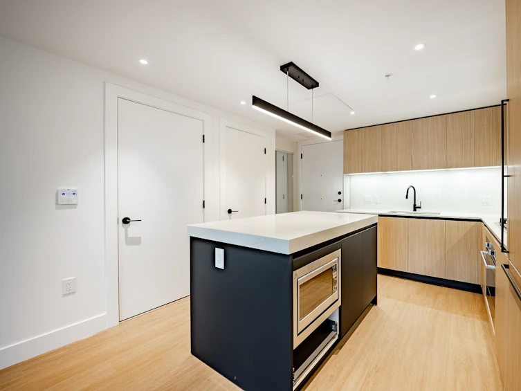 108-2235 E Broadway, Vancouver, BC, V5N 1W8 - 3