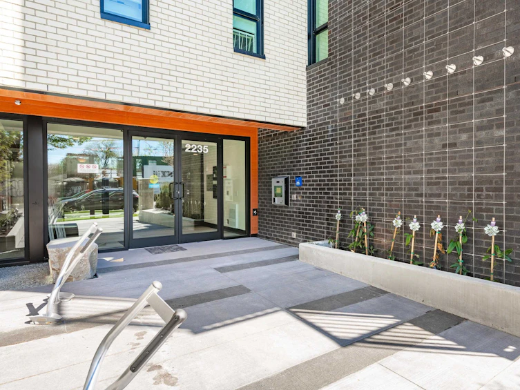 108-2235 E Broadway, Vancouver, BC, V5N 1W8 - 16