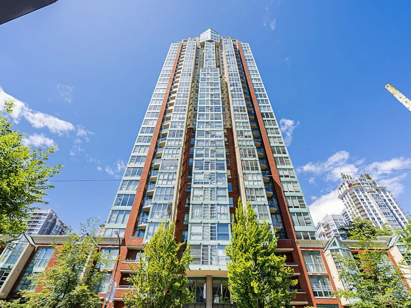 1710 - 939 Homer Street, Vancouver BC V6B 2W6
