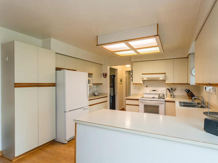 5835 Crescent Drive, Delta, BC, V4K 2E7 - 3