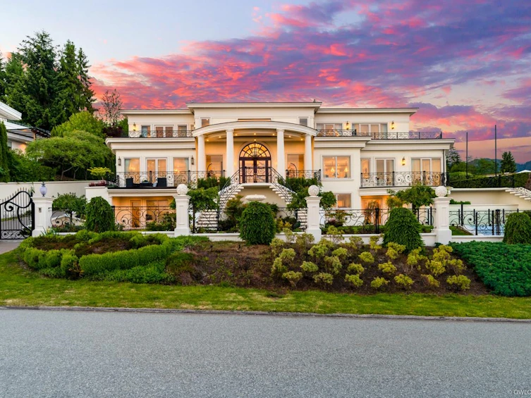 1413 Sandhurst Place, West Vancouver, BC, V7S 2P4