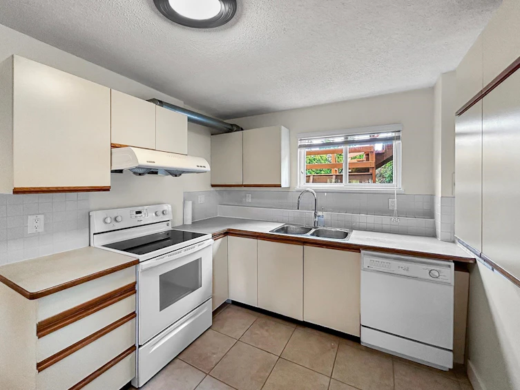 14466 16a Avenue, Surrey, BC, V4A 5T8 - 22