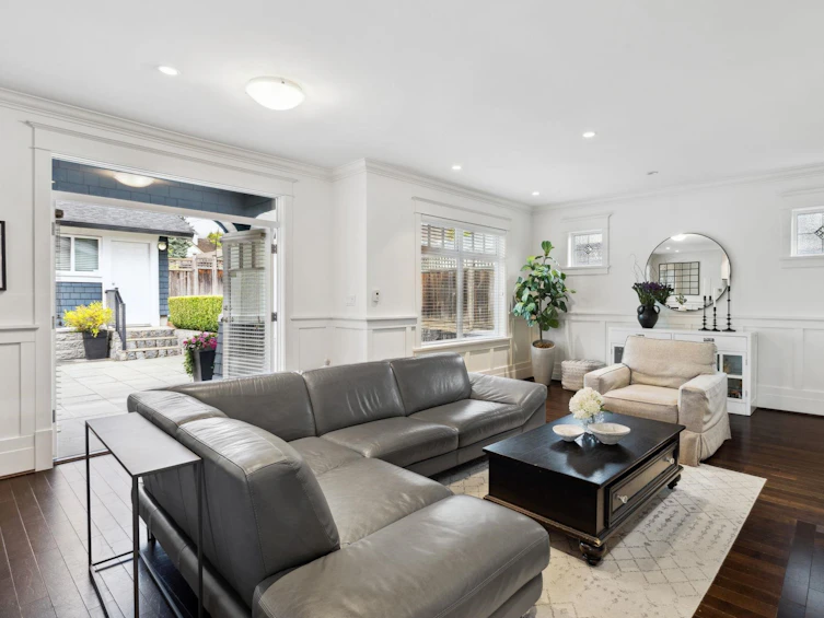 310 West 14 Street, North Vancouver, BC, V7M 1P6 - 5
