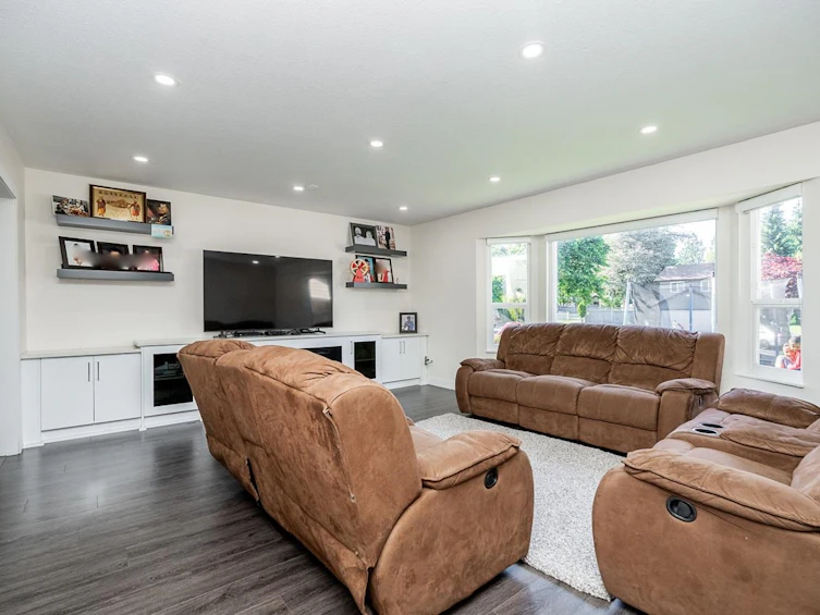 13236 66a Avenue, Surrey, BC, V3W 8E3 - 8