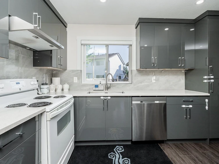 13236 66a Avenue, Surrey, BC, V3W 8E3 - 9