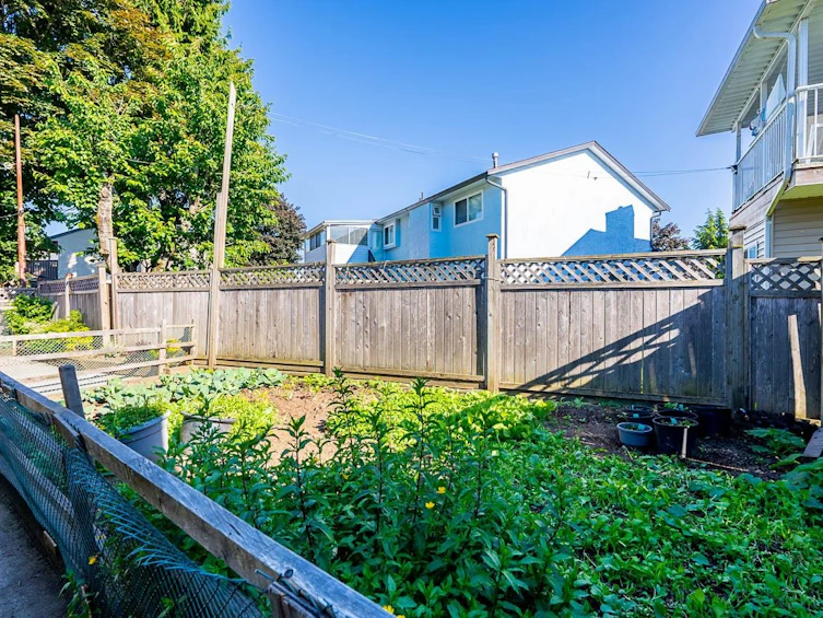 13236 66a Avenue, Surrey, BC, V3W 8E3 - 23