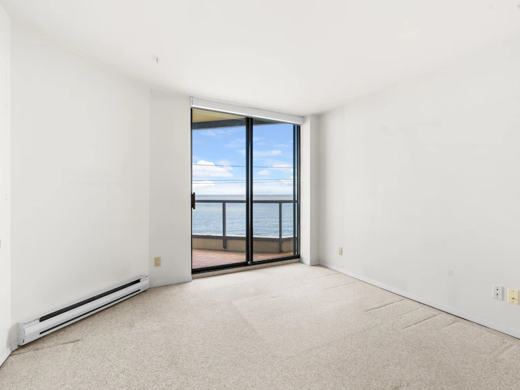 302-101 22nd Street, West Vancouver, BC, V7V 4B8 - 22