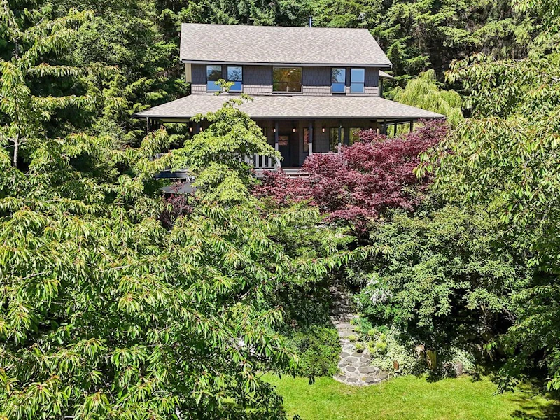 2654 Lower Road, Roberts Creek BC