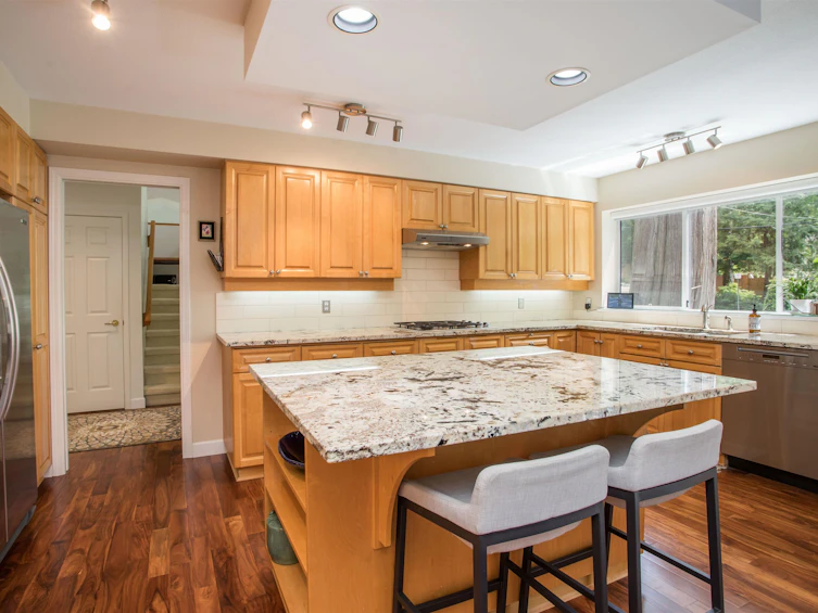 6783 Dufferin Avenue, West Vancouver, BC, V7W 2K3 - 7