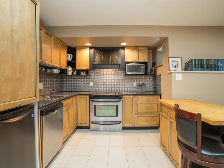 6783 Dufferin Avenue, West Vancouver, BC, V7W 2K3 - 29