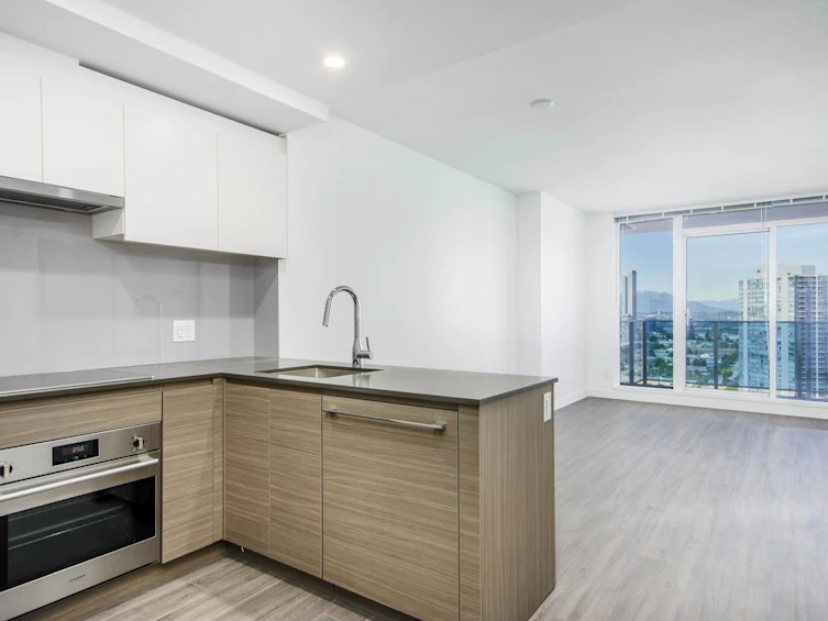 2808-13615 Fraser Highway, Surrey, BC, V3T 0P7 - 3