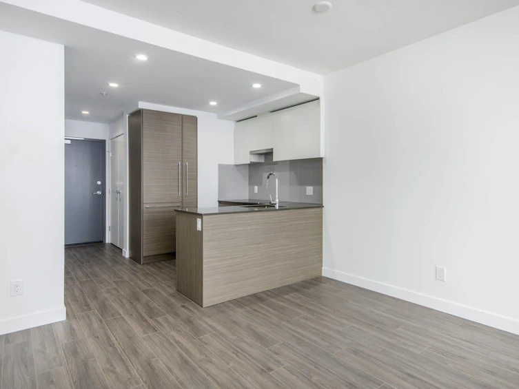 2808-13615 Fraser Highway, Surrey, BC, V3T 0P7 - 8