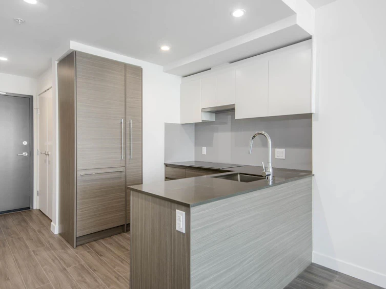 2808-13615 Fraser Highway, Surrey, BC, V3T 0P7 - 9