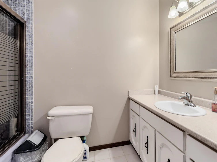 5532 Cedardale Court, Burnaby, BC, V5B 2B8 - 20