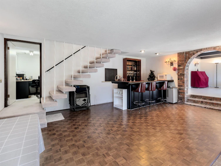 5532 Cedardale Court, Burnaby, BC, V5B 2B8 - 25