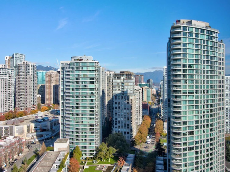 2705-193 Aquarius Mews, Vancouver, BC, V6Z 2Z2 - 2