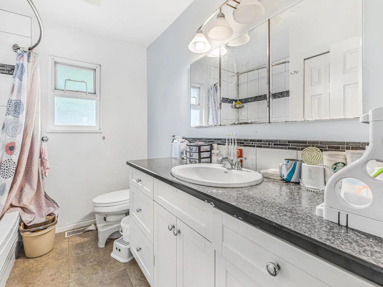 8942 112 Street, Delta, BC, V4C 4X4 - 4