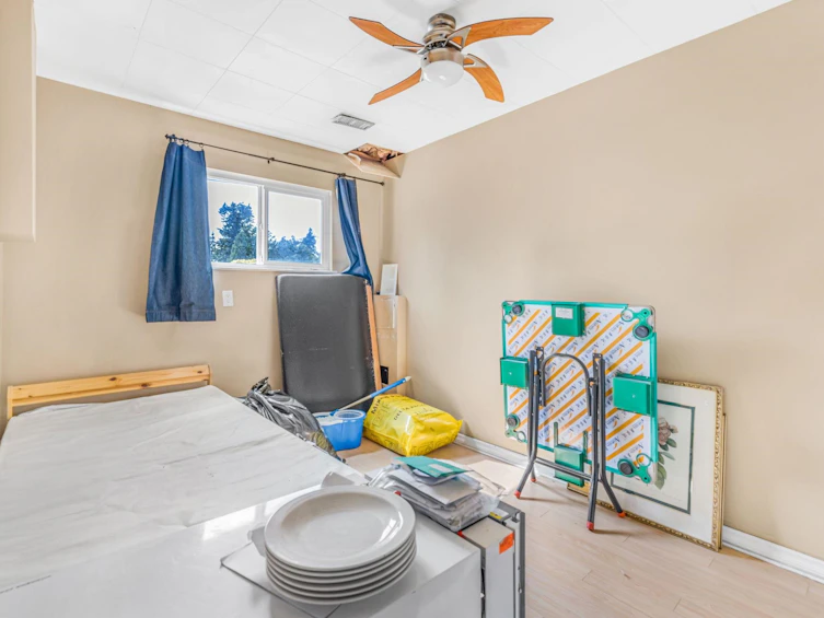 8942 112 Street, Delta, BC, V4C 4X4 - 9