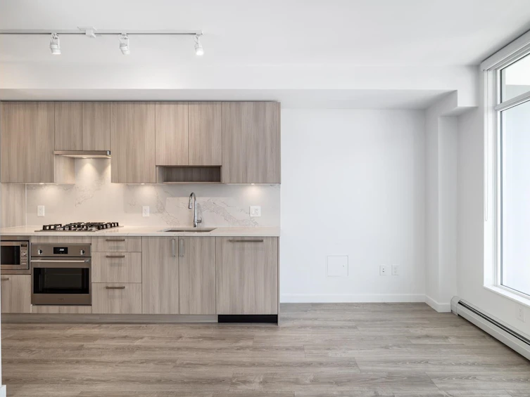 415-13350 Central, Surrey, BC, V3T 0S1 - 4