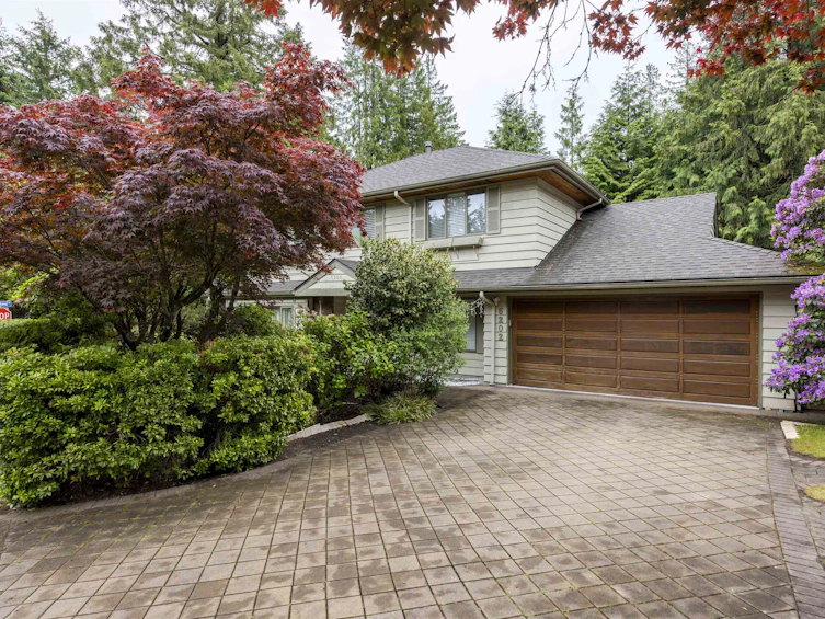 5202 Sprucefeild Road, West Vancouver, BC, V7W 2X6