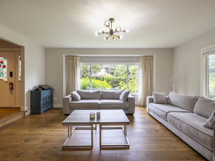 5202 Sprucefeild Road, West Vancouver, BC, V7W 2X6 - 4