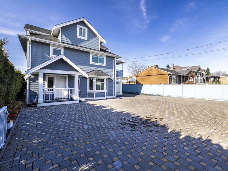7535 Burgess Street, Burnaby, BC, V3N 3H9 - 2