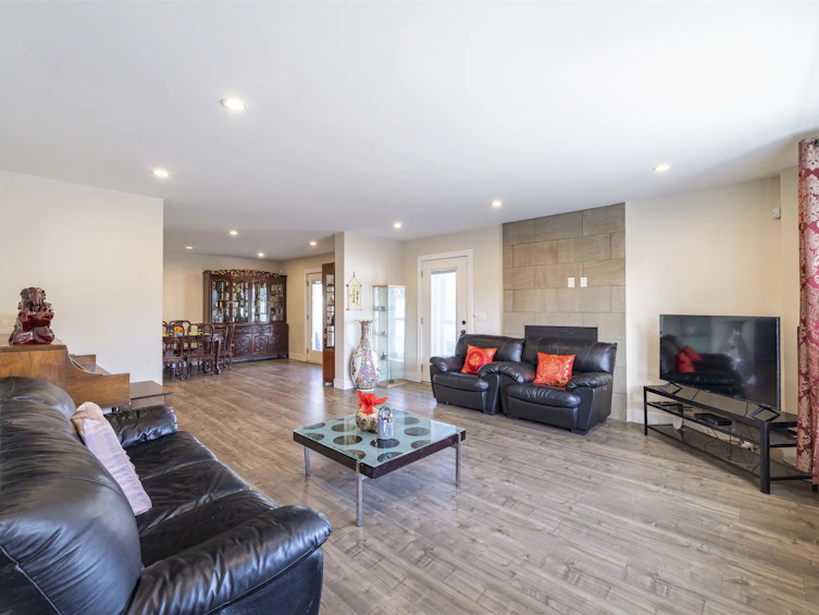 7535 Burgess Street, Burnaby, BC, V3N 3H9 - 4