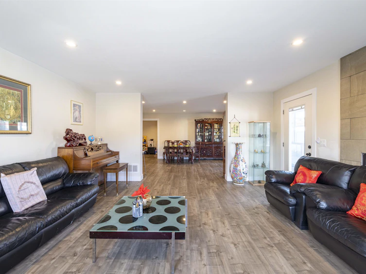 7535 Burgess Street, Burnaby, BC, V3N 3H9 - 5