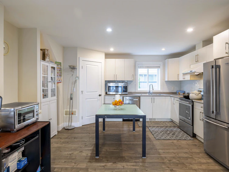 7535 Burgess Street, Burnaby, BC, V3N 3H9 - 9