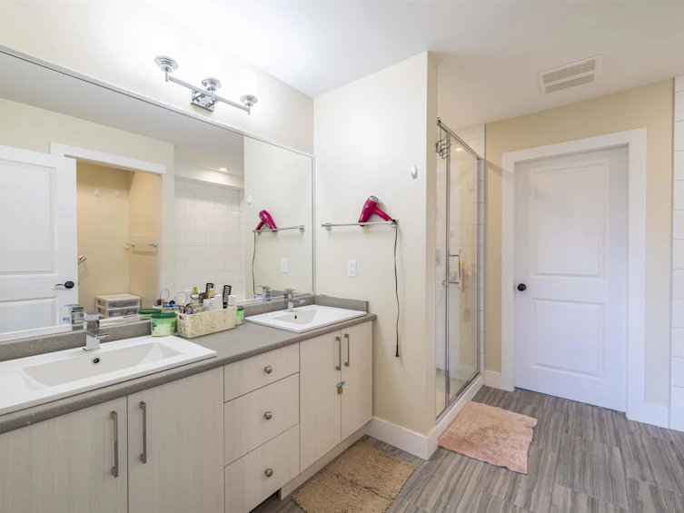 7535 Burgess Street, Burnaby, BC, V3N 3H9 - 16