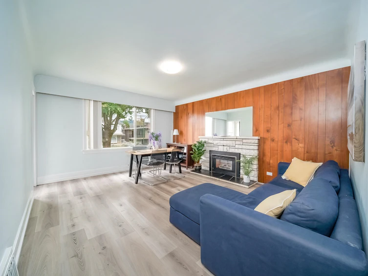 4230 Pender Street, Burnaby, BC, V5C 2M3 - 4