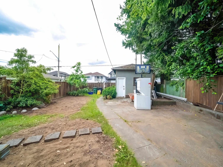 4230 Pender Street, Burnaby, BC, V5C 2M3 - 24