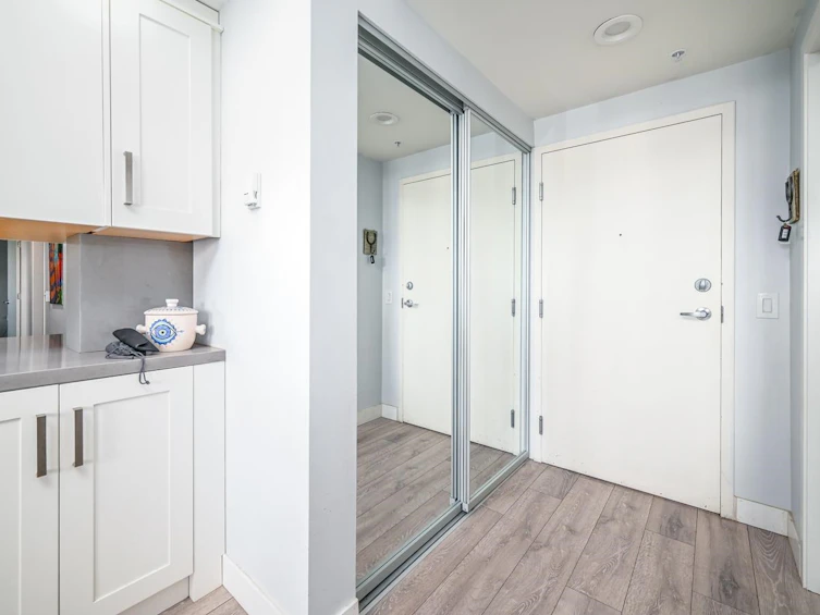 1603-121 W 15th Street, North Vancouver, BC, V7M 1R8 - 2